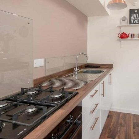 Апартаменти Joivy Loft At The Brewery With Free Parking Единбург Екстер'єр фото